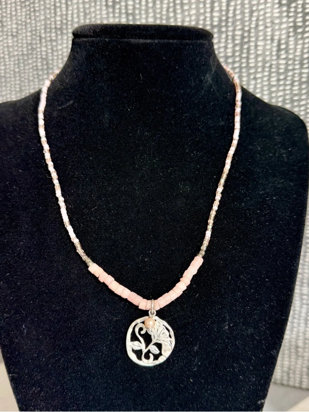 Silpada Pink Beaded Necklace with Silver Filigree Pendant and Matching Earrings - Picture 7 of 11